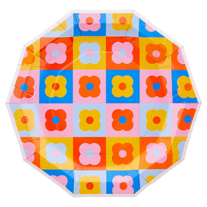 RETRO FLOWER PAPER PLATES