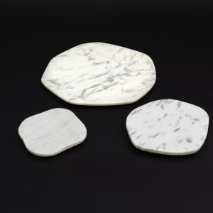 WHITE MARBLE FREE FORM PLATE, SMALL